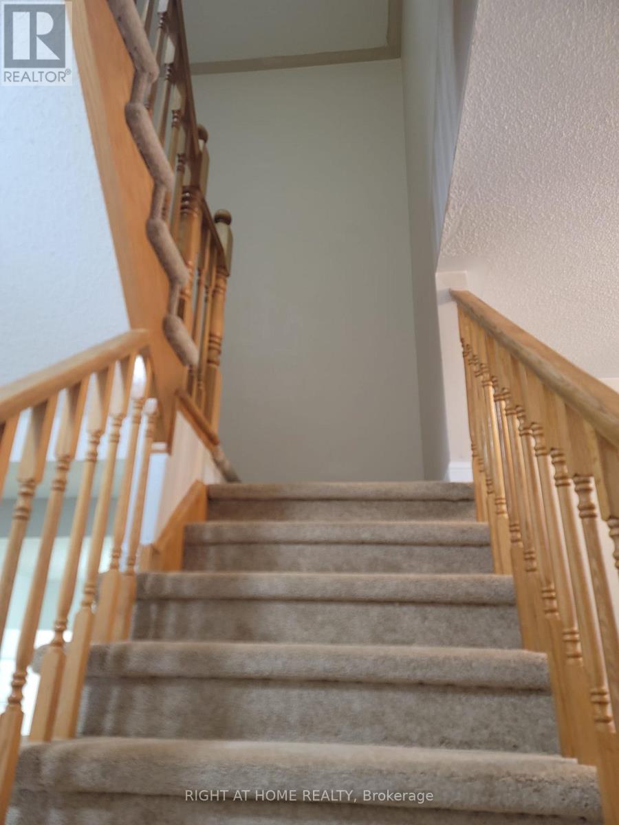 1407 Mcdermott Way N, Milton, Ontario  L9T 6L6 - Photo 10 - W12482238
