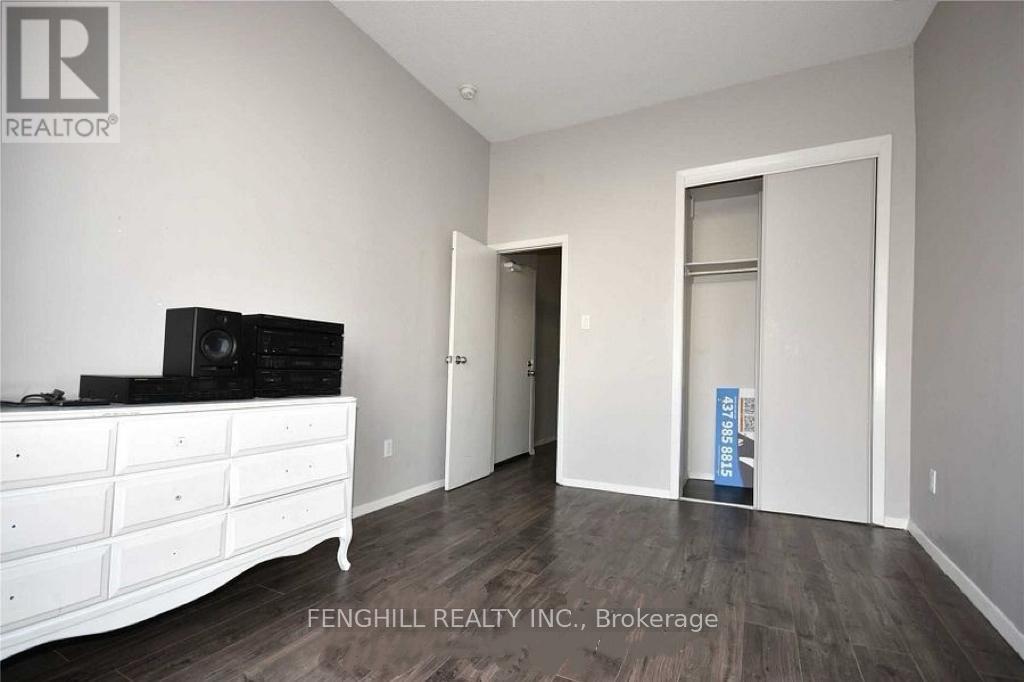 Main - 678 Bathurst Street, Toronto, Ontario  M5S 2R3 - Photo 6 - C12482638