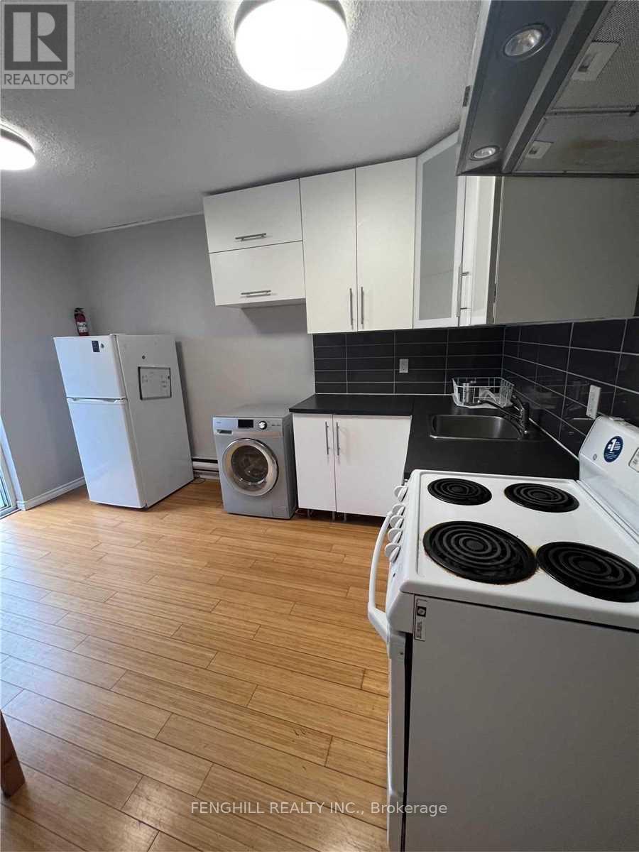 2 - 678 Bathurst Street, Toronto, Ontario  M5S 2R3 - Photo 3 - C12482642