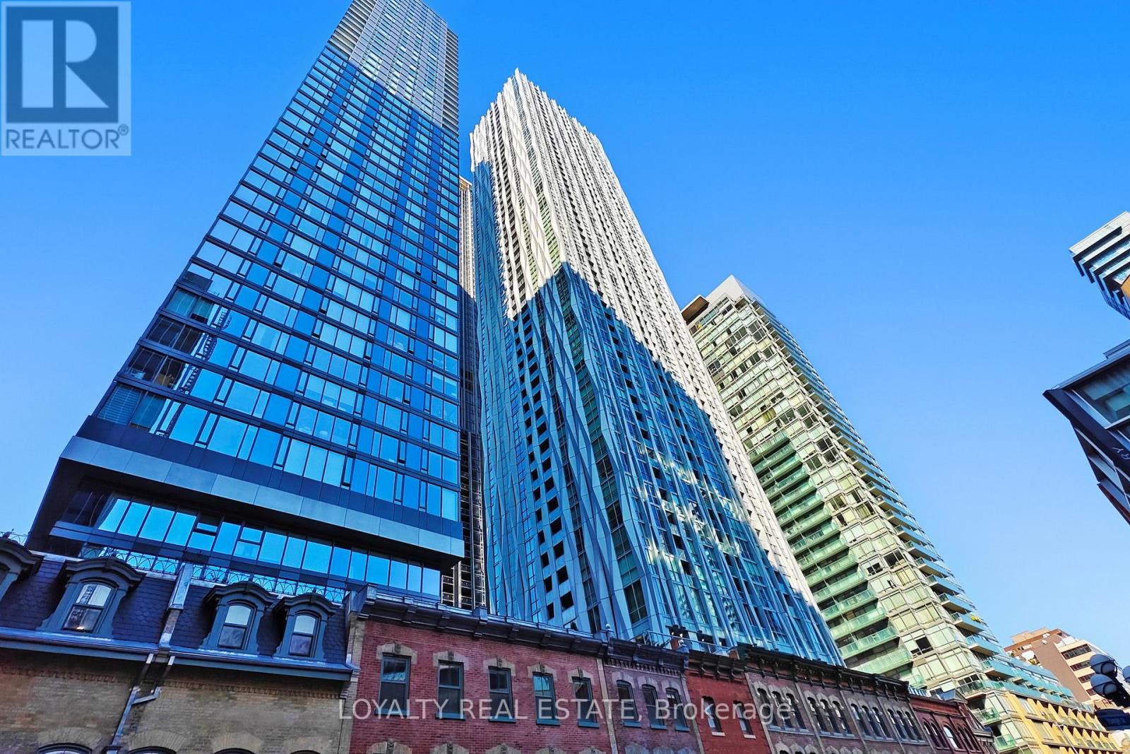 5005 - 1 YORKVILLE AVENUE, Toronto, Ontario