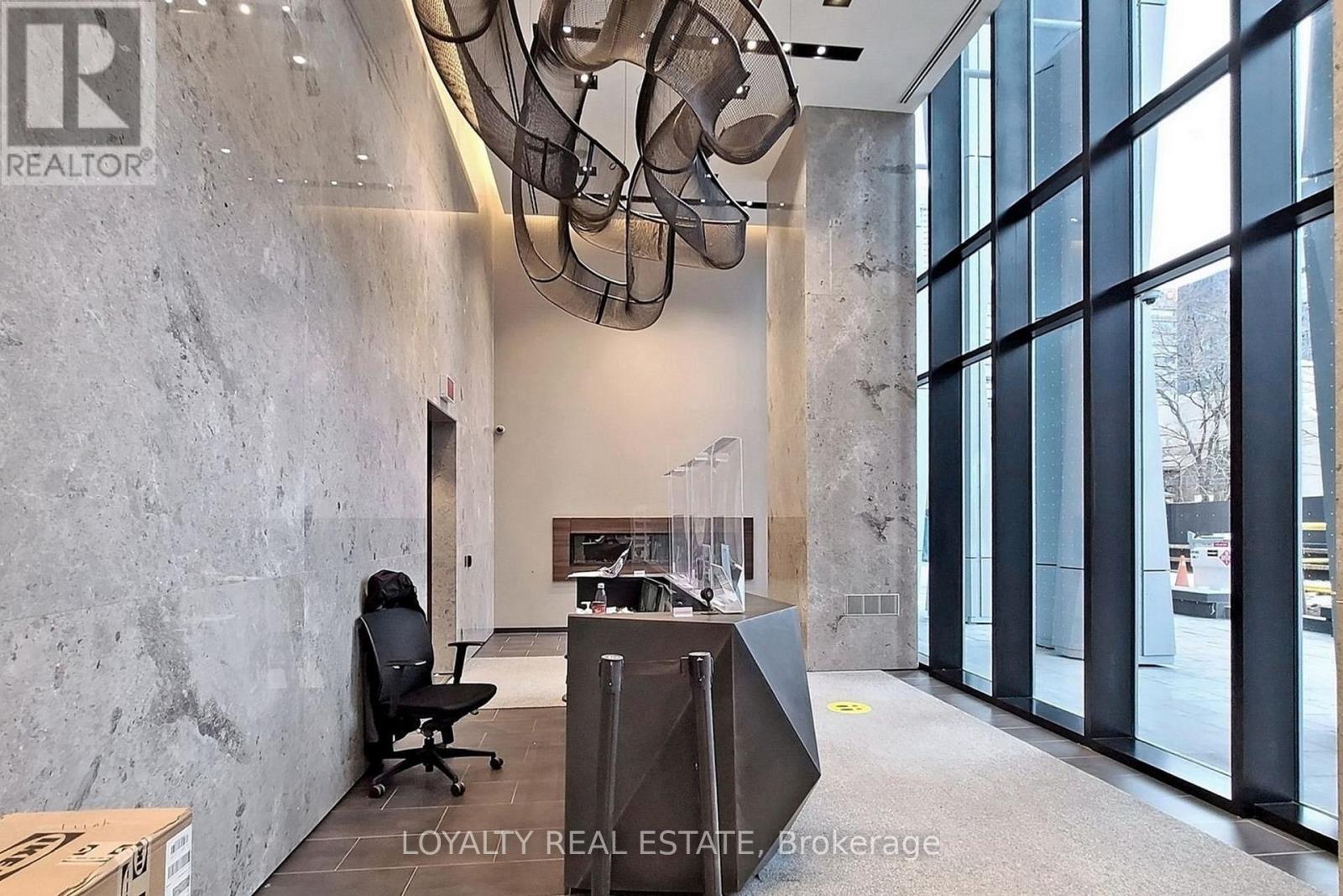 5005 - 1 Yorkville Avenue, Toronto, Ontario  M4W 0B1 - Photo 4 - C12482655