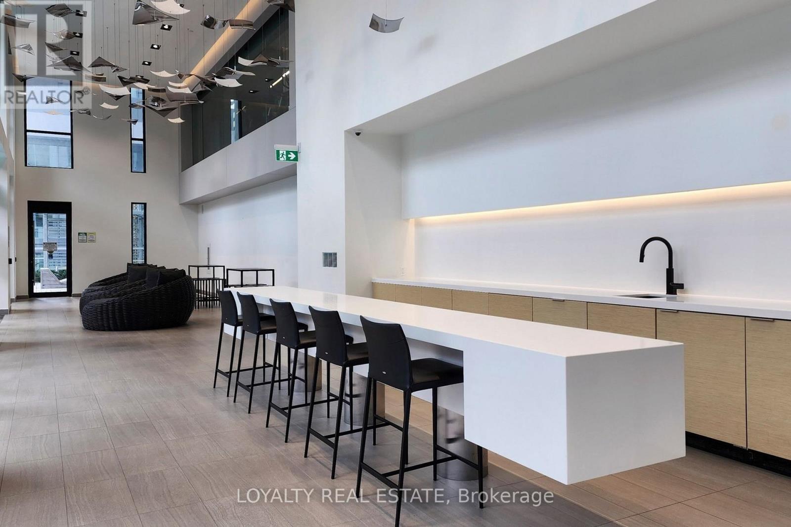 5005 - 1 Yorkville Avenue, Toronto, Ontario  M4W 0B1 - Photo 5 - C12482655