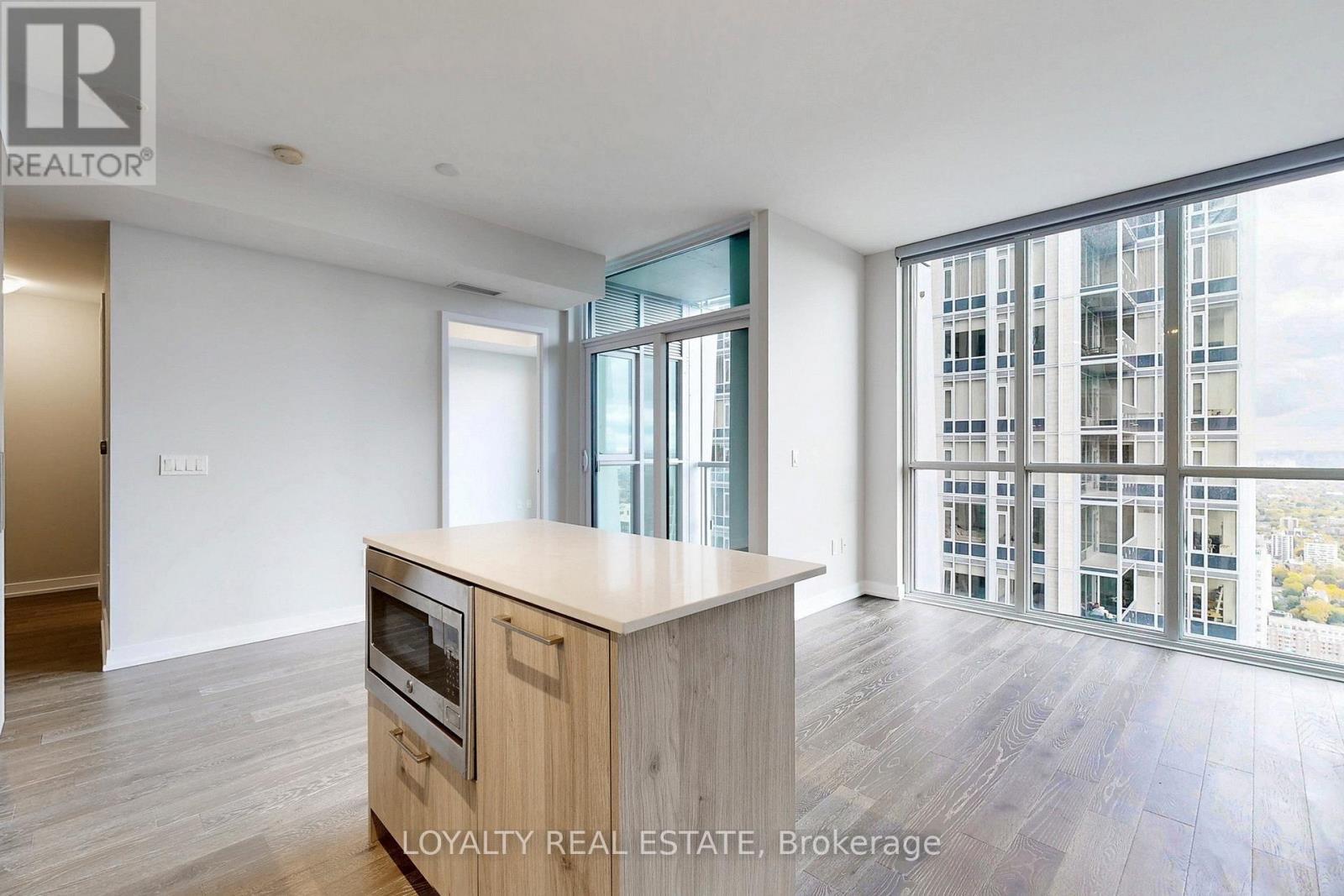 5005 - 1 Yorkville Avenue, Toronto, Ontario  M4W 0B1 - Photo 8 - C12482655