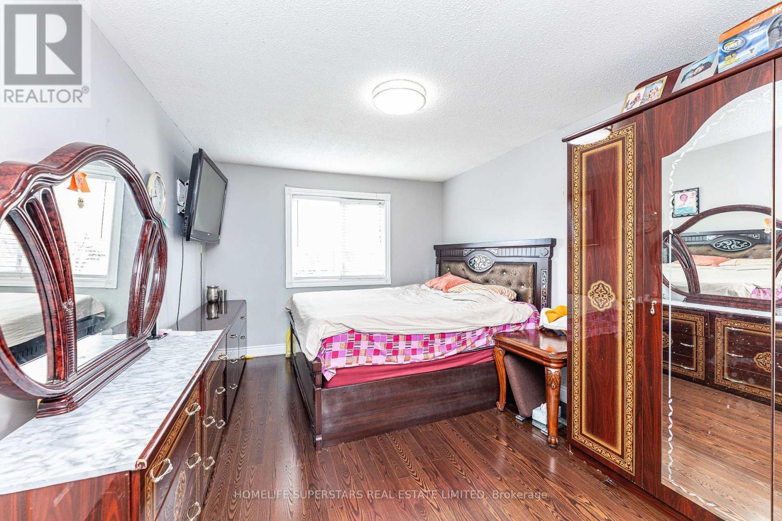 45 Woodlot Crescent, Toronto (West Humber-Clairville), Ontario  M9W 6T2 - Photo 29 - W12477471