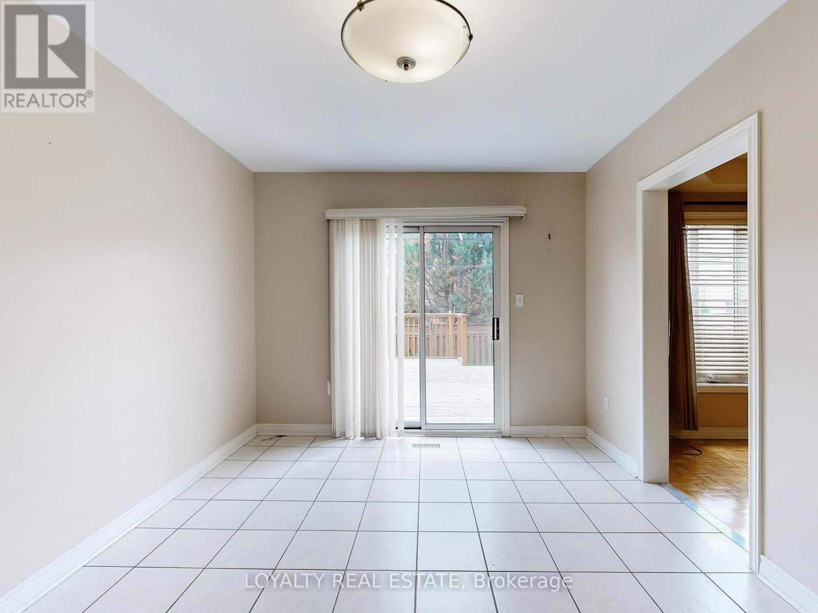 Upper Level - 50 Thornton Crescent, Vaughan, Ontario  L6A 2S9 - Photo 10 - N12482641