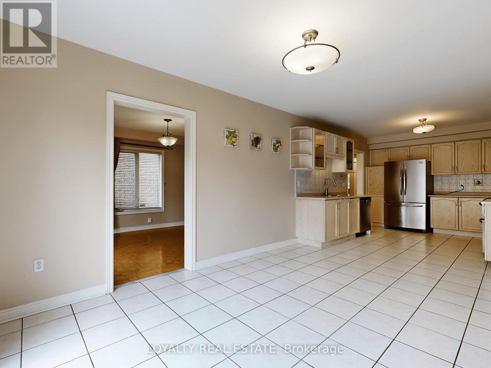 Upper Level - 50 Thornton Crescent, Vaughan, Ontario  L6A 2S9 - Photo 11 - N12482641
