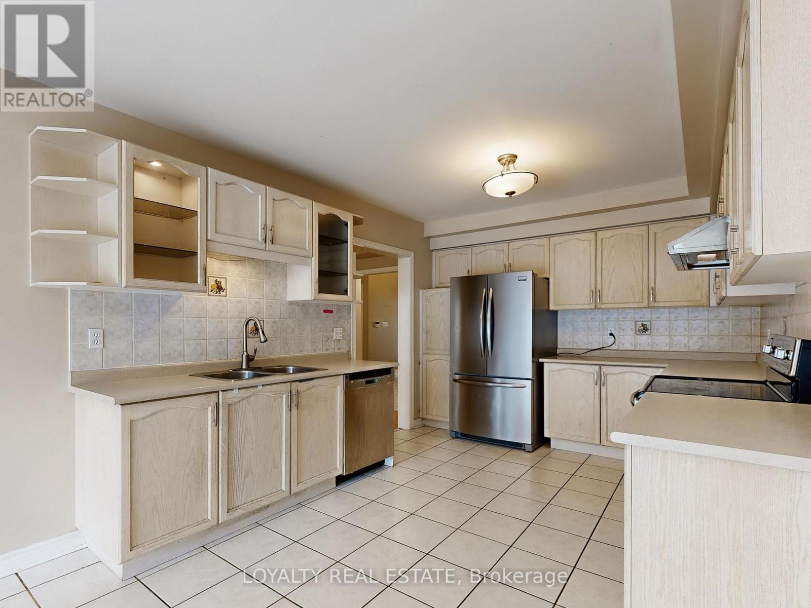 Upper Level - 50 Thornton Crescent, Vaughan, Ontario  L6A 2S9 - Photo 14 - N12482641