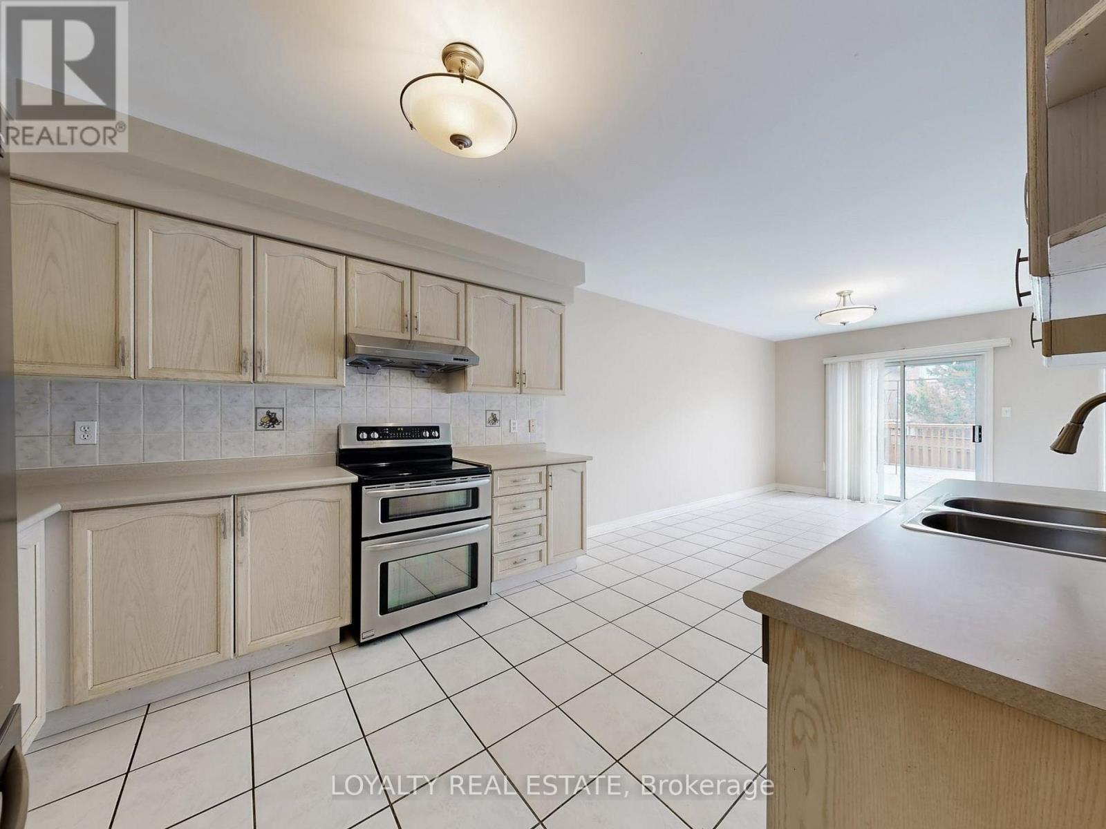 Upper Level - 50 Thornton Crescent, Vaughan, Ontario  L6A 2S9 - Photo 18 - N12482641