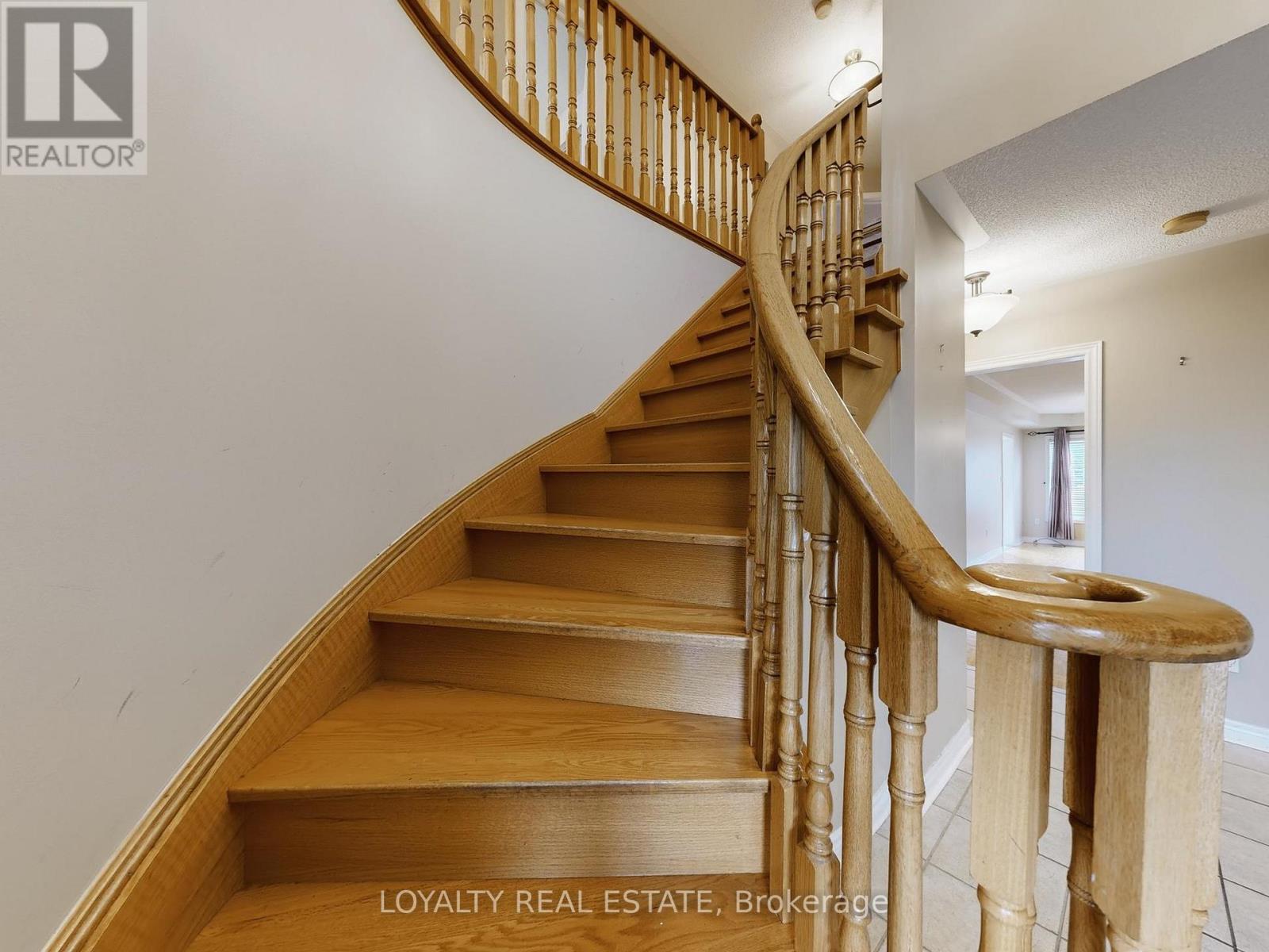 Upper Level - 50 Thornton Crescent, Vaughan, Ontario  L6A 2S9 - Photo 24 - N12482641