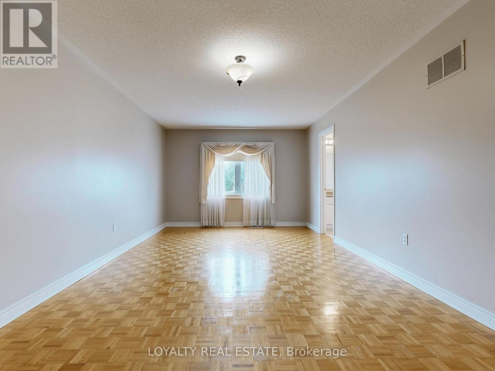 Upper Level - 50 Thornton Crescent, Vaughan, Ontario  L6A 2S9 - Photo 27 - N12482641