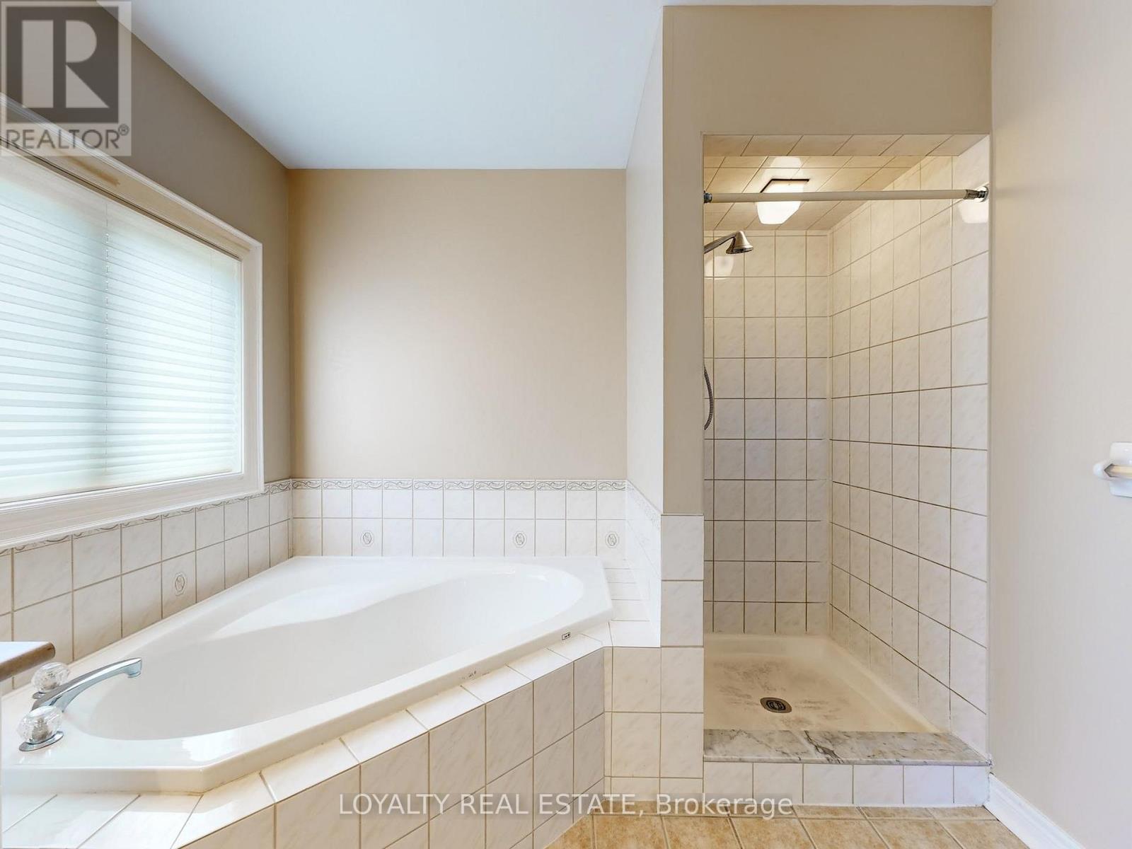 Upper Level - 50 Thornton Crescent, Vaughan, Ontario  L6A 2S9 - Photo 32 - N12482641