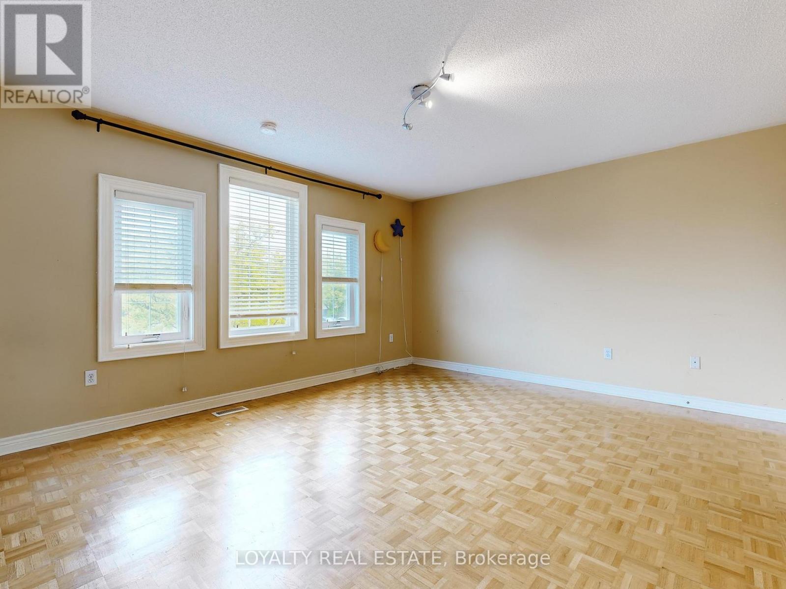 Upper Level - 50 Thornton Crescent, Vaughan, Ontario  L6A 2S9 - Photo 33 - N12482641