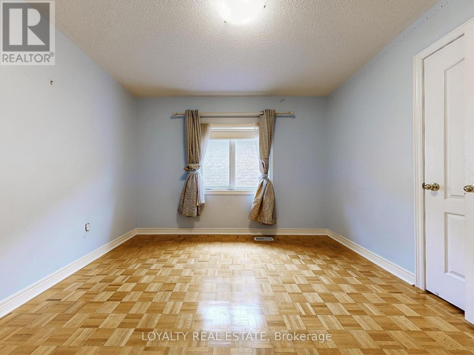 Upper Level - 50 Thornton Crescent, Vaughan, Ontario  L6A 2S9 - Photo 39 - N12482641