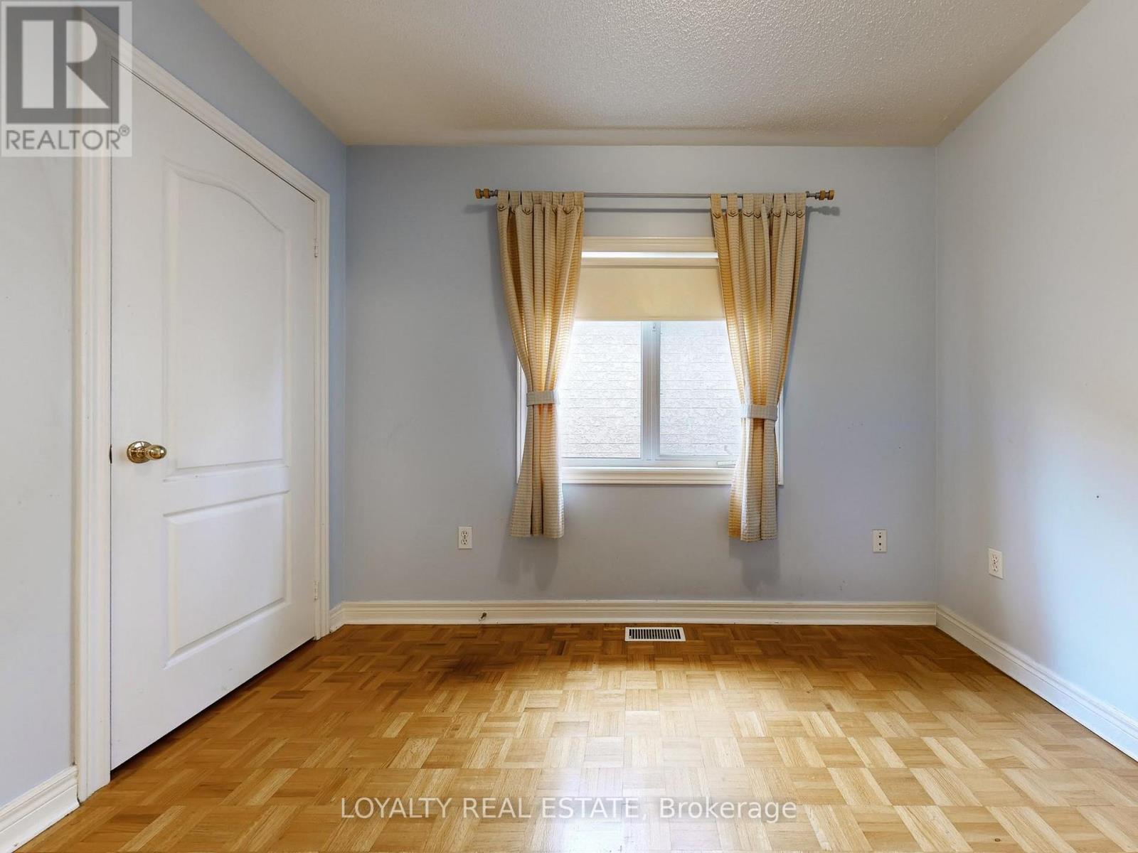 Upper Level - 50 Thornton Crescent, Vaughan, Ontario  L6A 2S9 - Photo 44 - N12482641