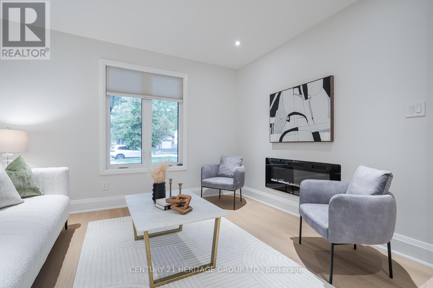 23 Merrylyn Drive, Richmond Hill, Ontario  L4C 5B1 - Photo 16 - N12482648