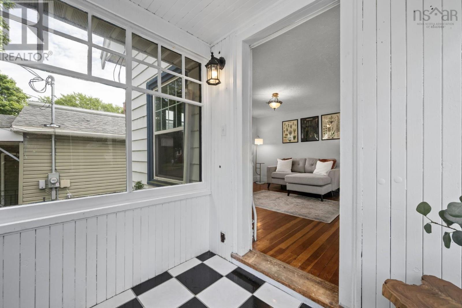 5658 Duffus Street, Halifax, Nova Scotia  B3K 2M6 - Photo 3 - 202517677