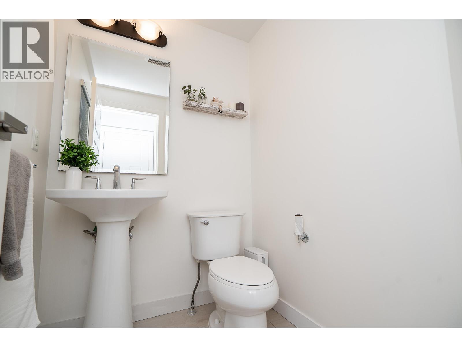 3381 Watkins Avenue, Coquitlam, British Columbia  V3E 0B3 - Photo 12 - R3046895