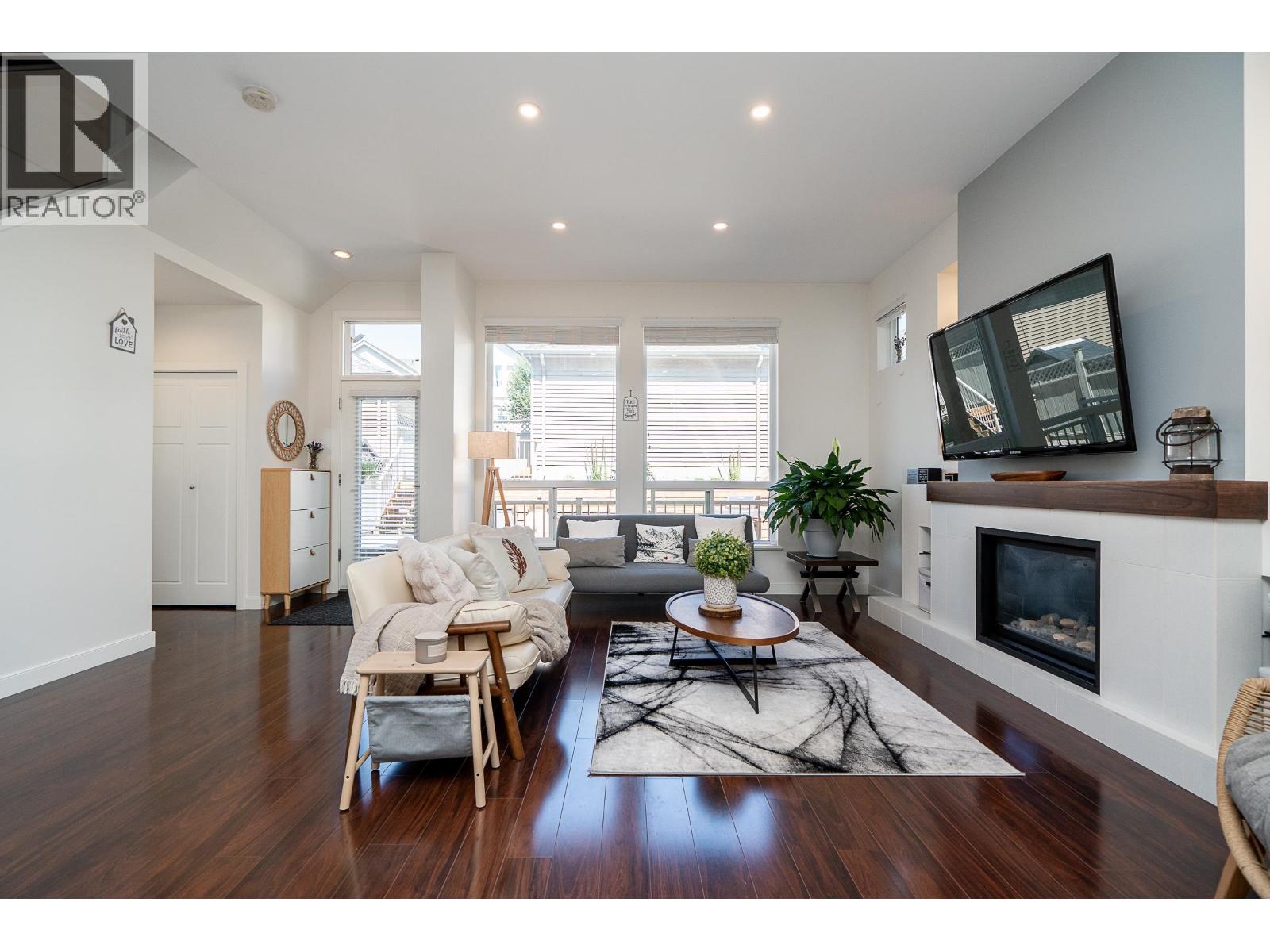 3381 Watkins Avenue, Coquitlam, British Columbia  V3E 0B3 - Photo 9 - R3046895