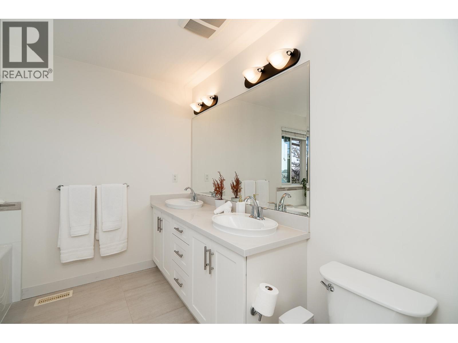 3381 Watkins Avenue, Coquitlam, British Columbia  V3E 0B3 - Photo 16 - R3046895