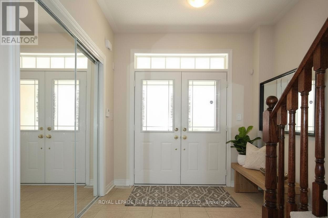 24 - 2019 Trawden Way, Oakville, Ontario  L6M 0M3 - Photo 2 - W12482639