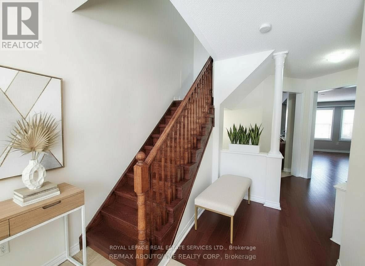 24 - 2019 Trawden Way, Oakville, Ontario  L6M 0M3 - Photo 3 - W12482639