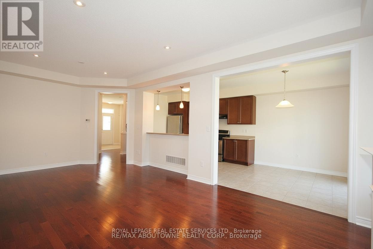 24 - 2019 Trawden Way, Oakville, Ontario  L6M 0M3 - Photo 5 - W12482639