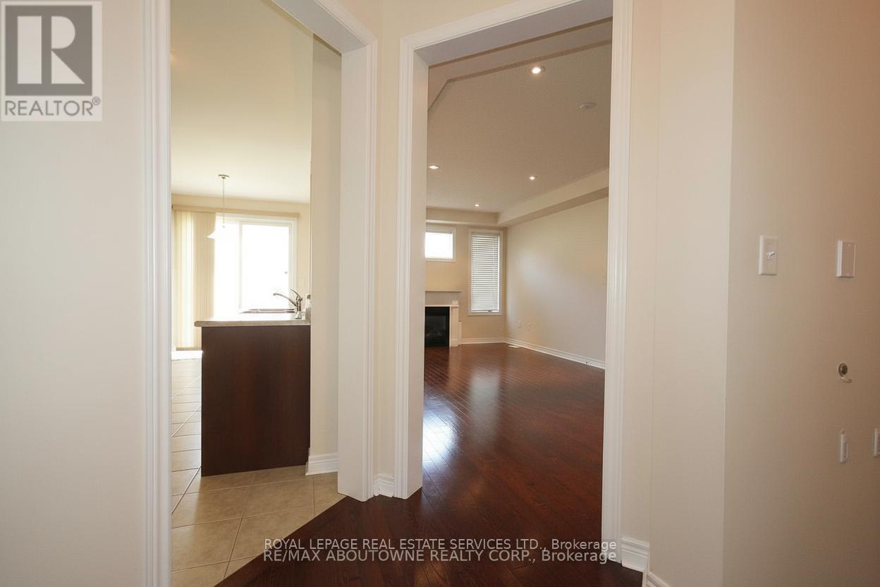 24 - 2019 Trawden Way, Oakville, Ontario  L6M 0M3 - Photo 6 - W12482639