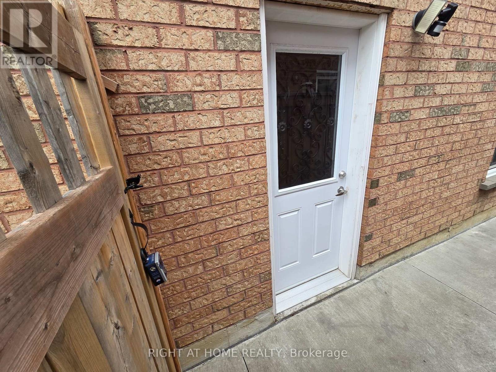 4602 Pemmican Trail, Mississauga, Ontario  L4Z 2M1 - Photo 12 - W12482649