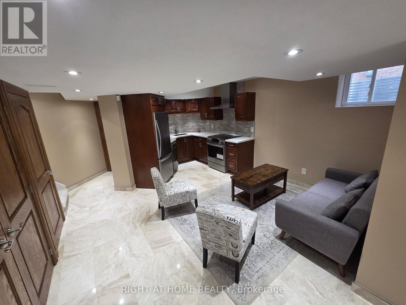 4602 Pemmican Trail, Mississauga, Ontario  L4Z 2M1 - Photo 5 - W12482649