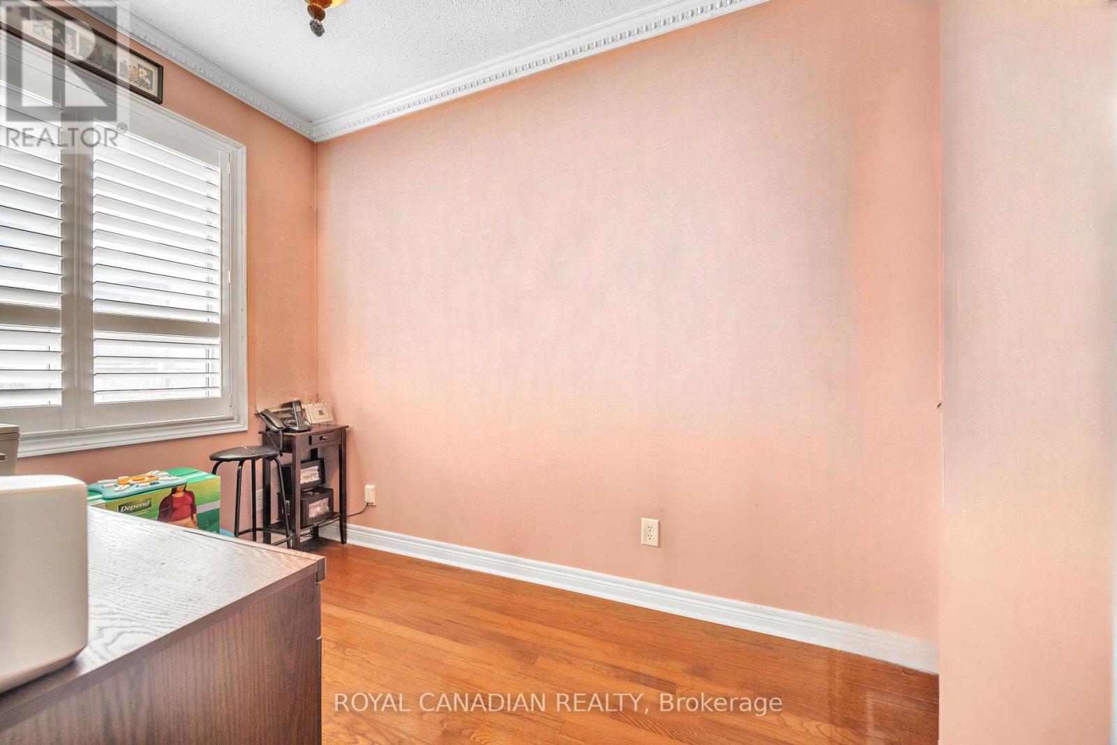 24 Powell Drive, Brampton, Ontario  L6R 0L1 - Photo 10 - W12482659
