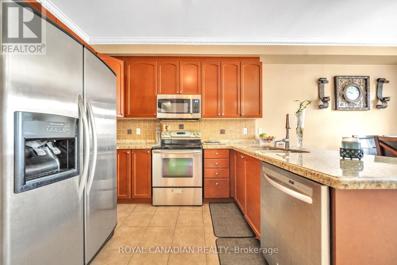 24 Powell Drive, Brampton, Ontario  L6R 0L1 - Photo 16 - W12482659