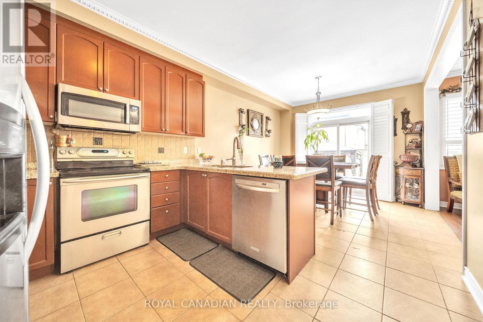 24 Powell Drive, Brampton, Ontario  L6R 0L1 - Photo 18 - W12482659