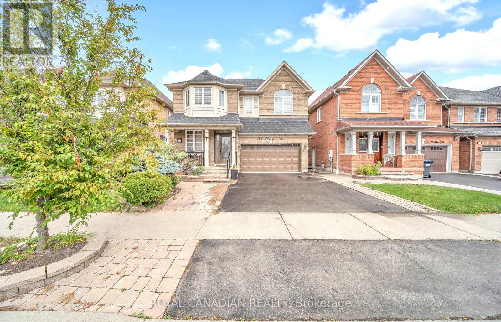 24 Powell Drive, Brampton, Ontario  L6R 0L1 - Photo 3 - W12482659