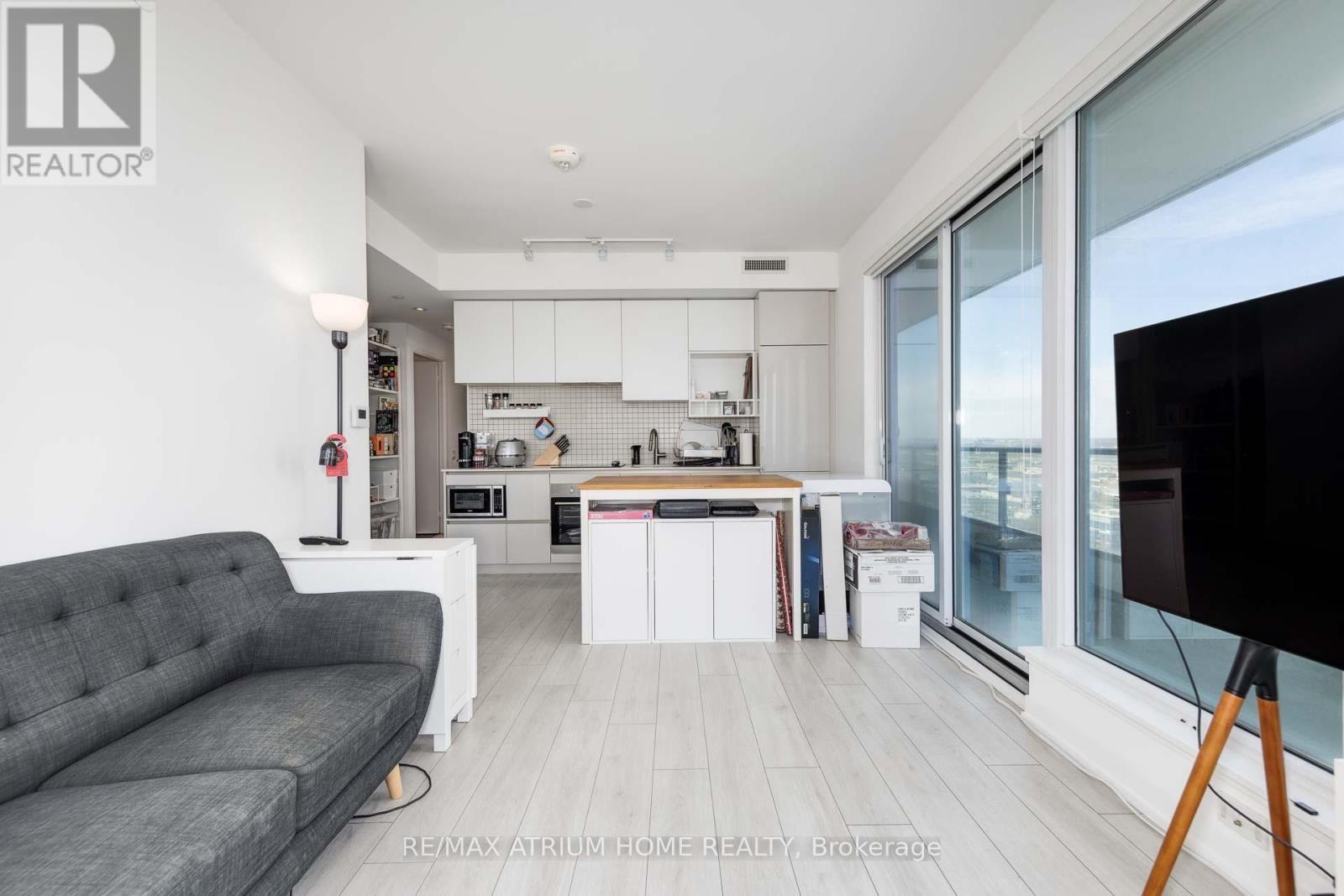 2706 - 950 Portage Parkway, Vaughan, Ontario  L4K 3Y6 - Photo 6 - N12482611