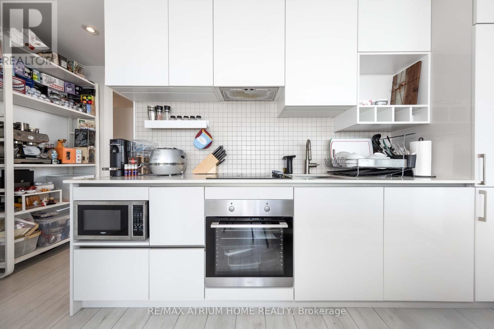 2706 - 950 Portage Parkway, Vaughan, Ontario  L4K 3Y6 - Photo 4 - N12482611