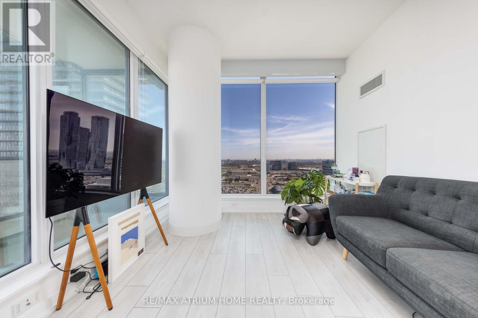 2706 - 950 Portage Parkway, Vaughan, Ontario  L4K 3Y6 - Photo 9 - N12482611