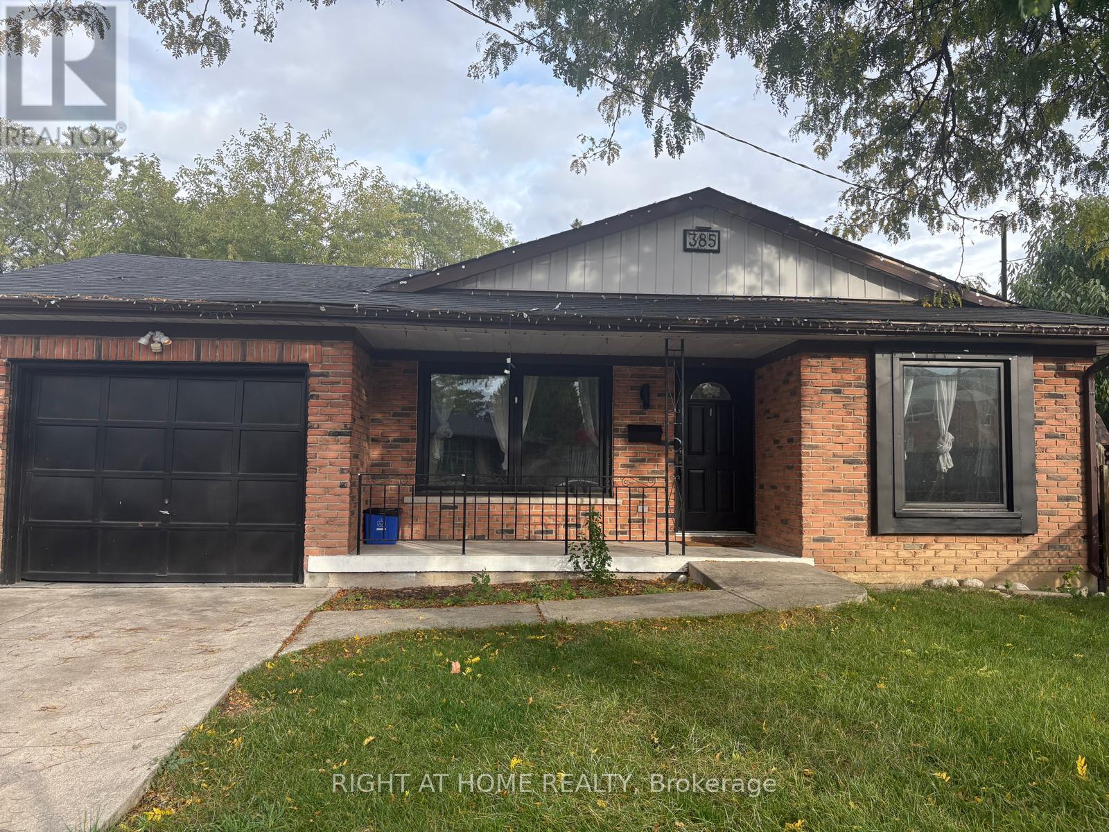 385 MONTMORENCY DRIVE E, Hamilton, Ontario