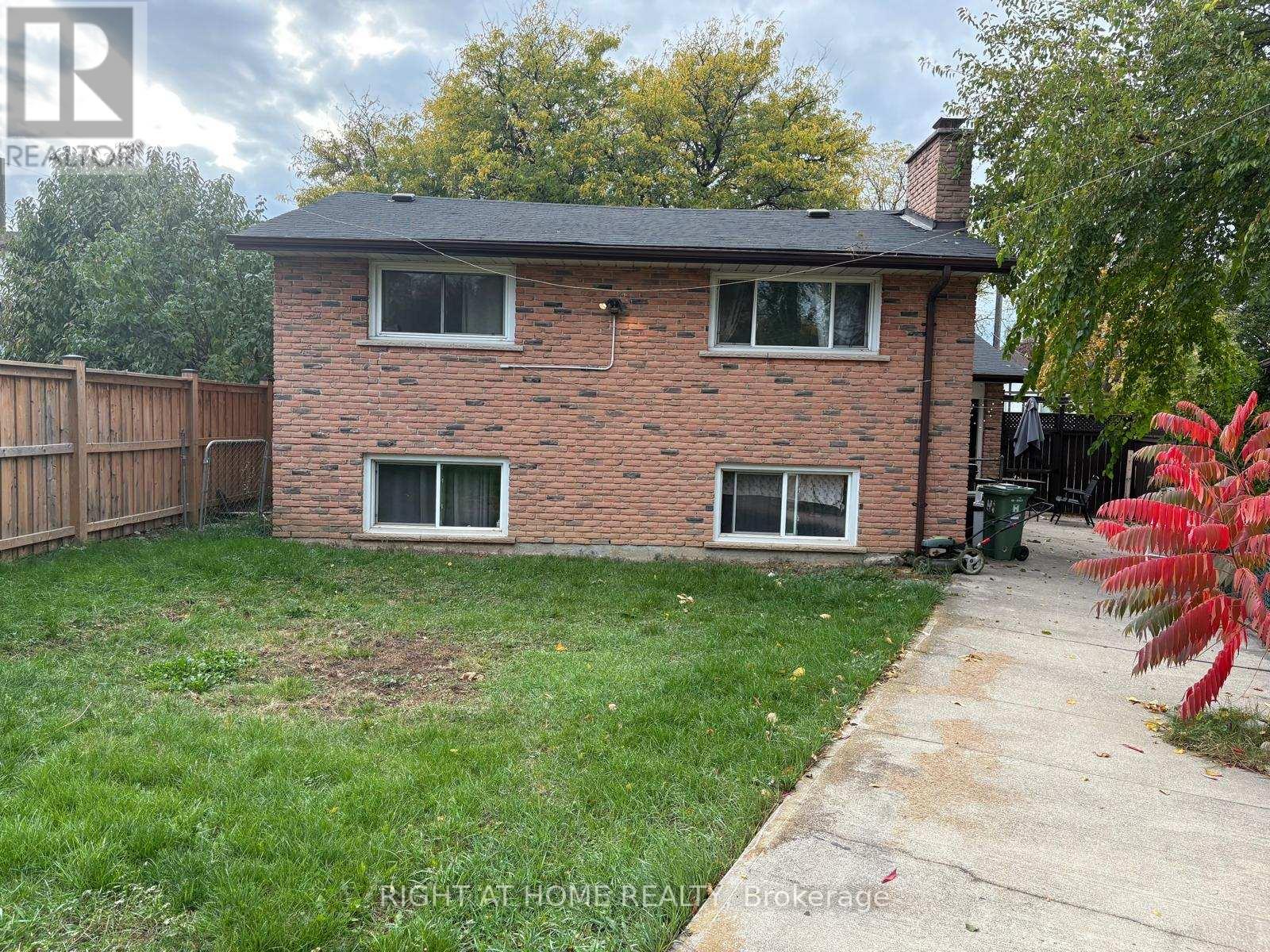 385 Montmorency Drive E, Hamilton, Ontario  L8K 5H5 - Photo 20 - X12482635