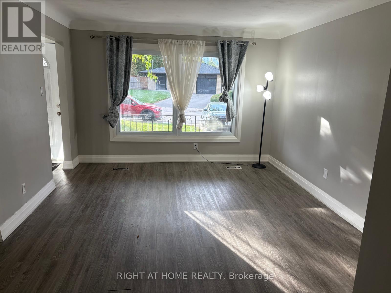 385 Montmorency Drive E, Hamilton, Ontario  L8K 5H5 - Photo 3 - X12482635