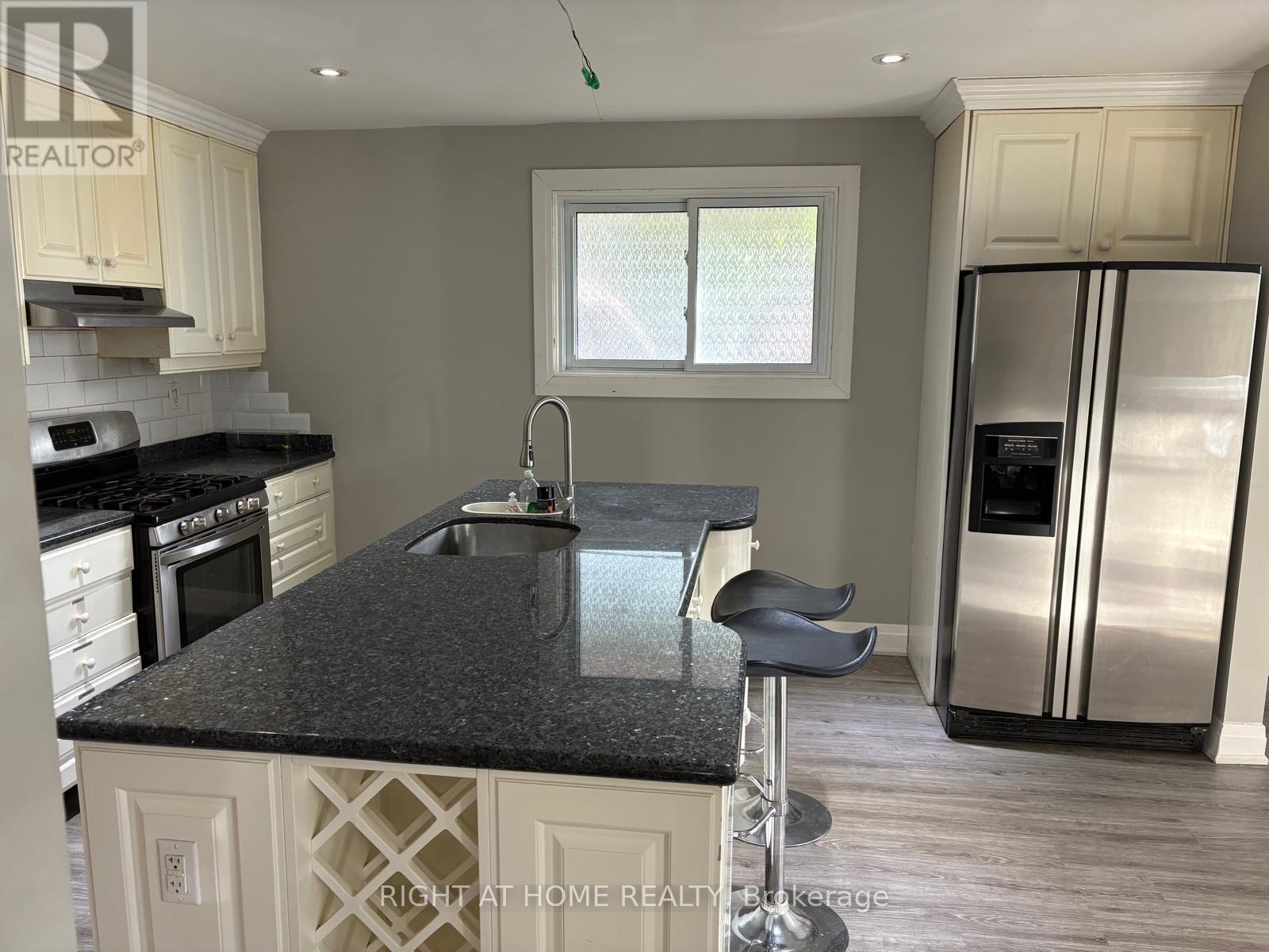 385 Montmorency Drive E, Hamilton, Ontario  L8K 5H5 - Photo 5 - X12482635