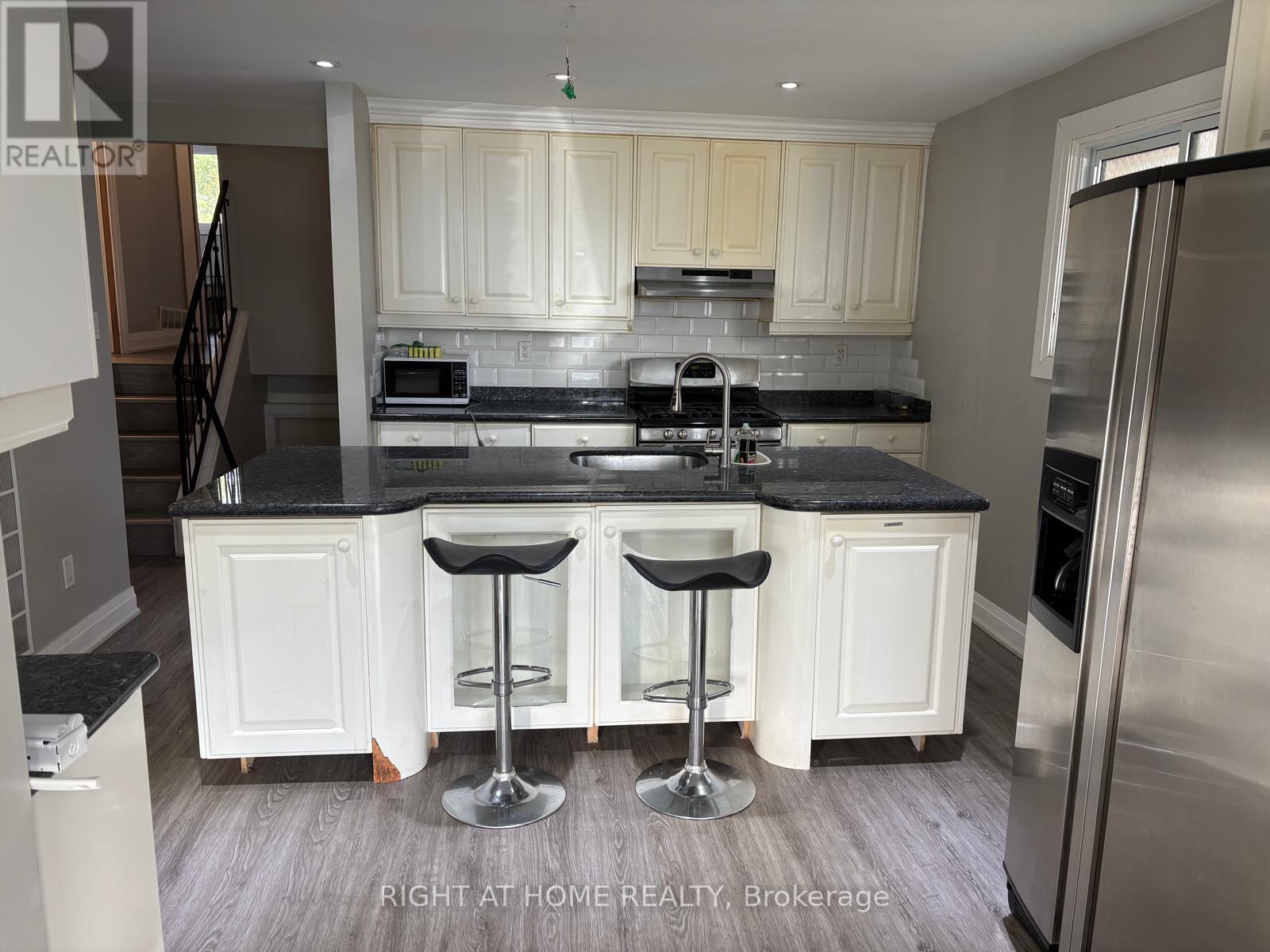 385 Montmorency Drive E, Hamilton, Ontario  L8K 5H5 - Photo 6 - X12482635