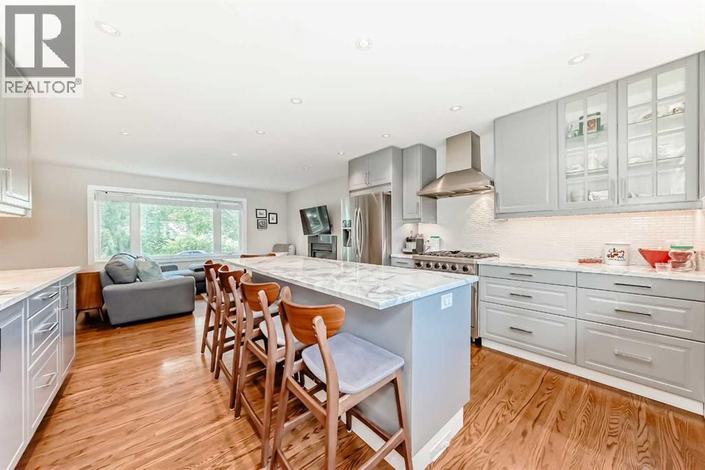 2712 32 Avenue SW, Calgary, Alberta