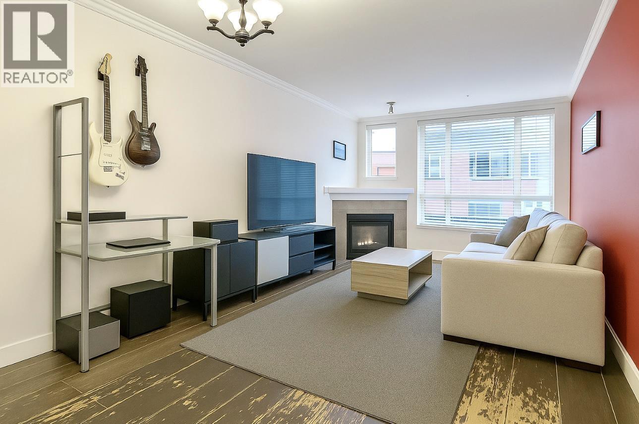 317 580 Raven Woods Drive, North Vancouver, British Columbia  V7G 2T2 - Photo 2 - R3061173