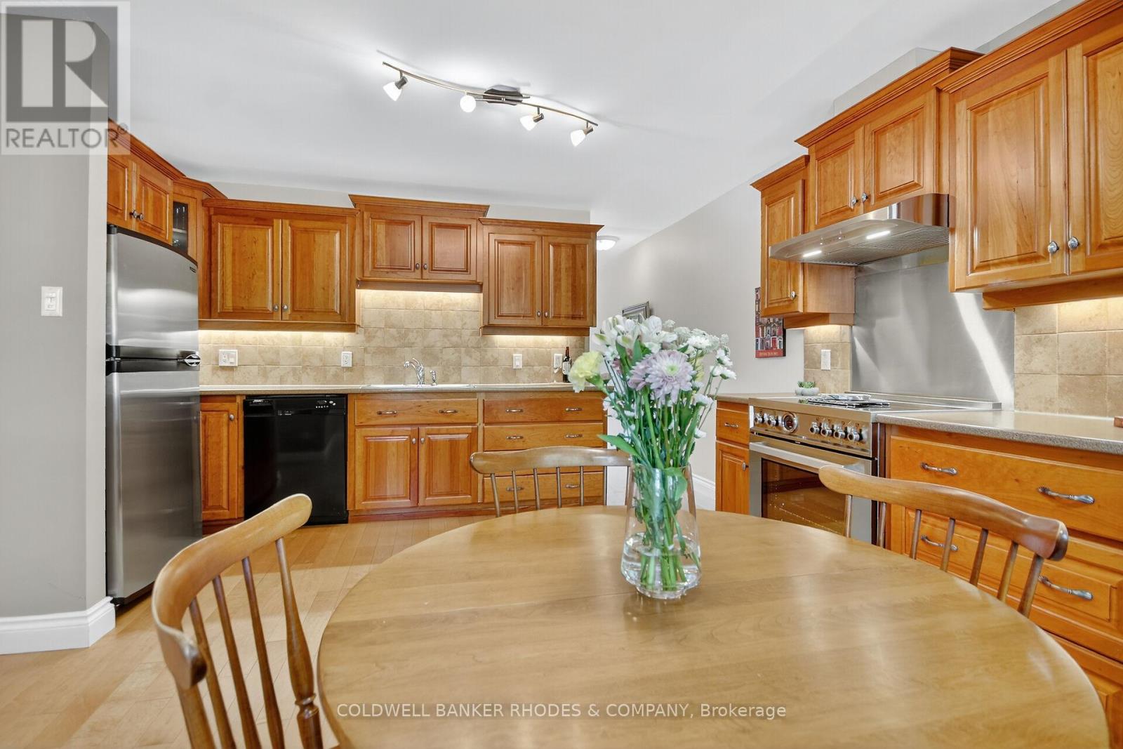 8 Confederation Private, Ottawa, Ontario  K1V 9W6 - Photo 14 - X12482163