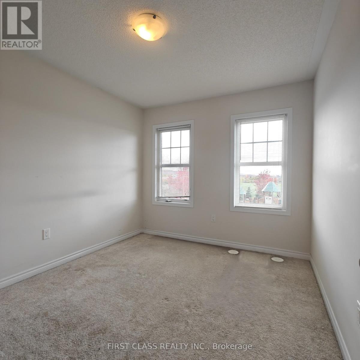 11 Tight Court, Milton, Ontario  L9T 8S3 - Photo 17 - W12482662