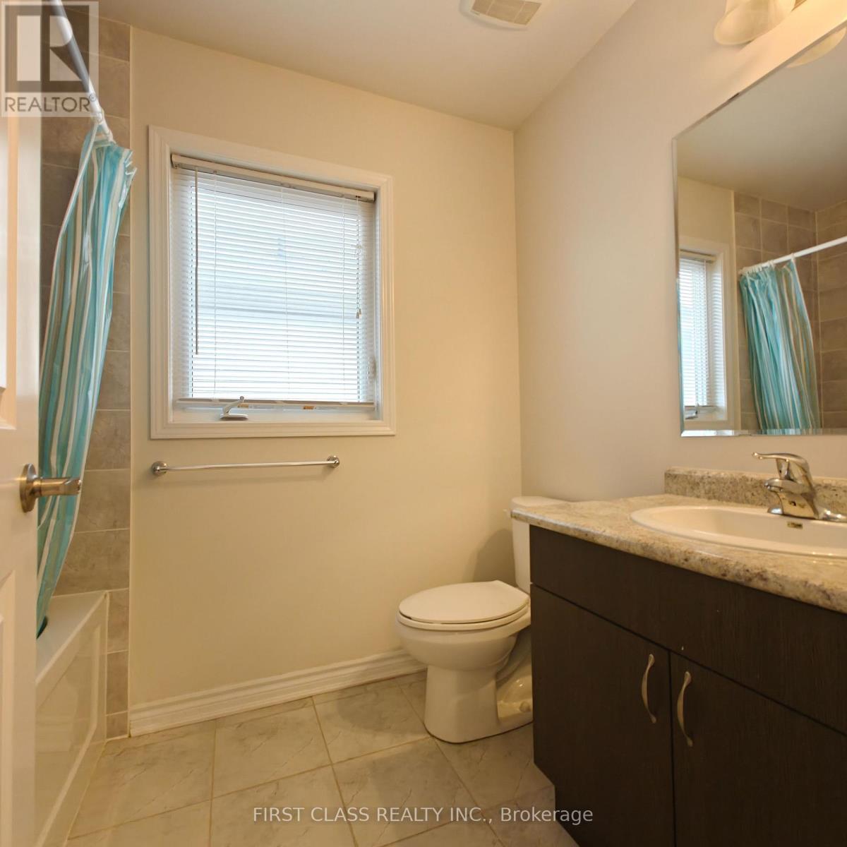 11 Tight Court, Milton, Ontario  L9T 8S3 - Photo 18 - W12482662