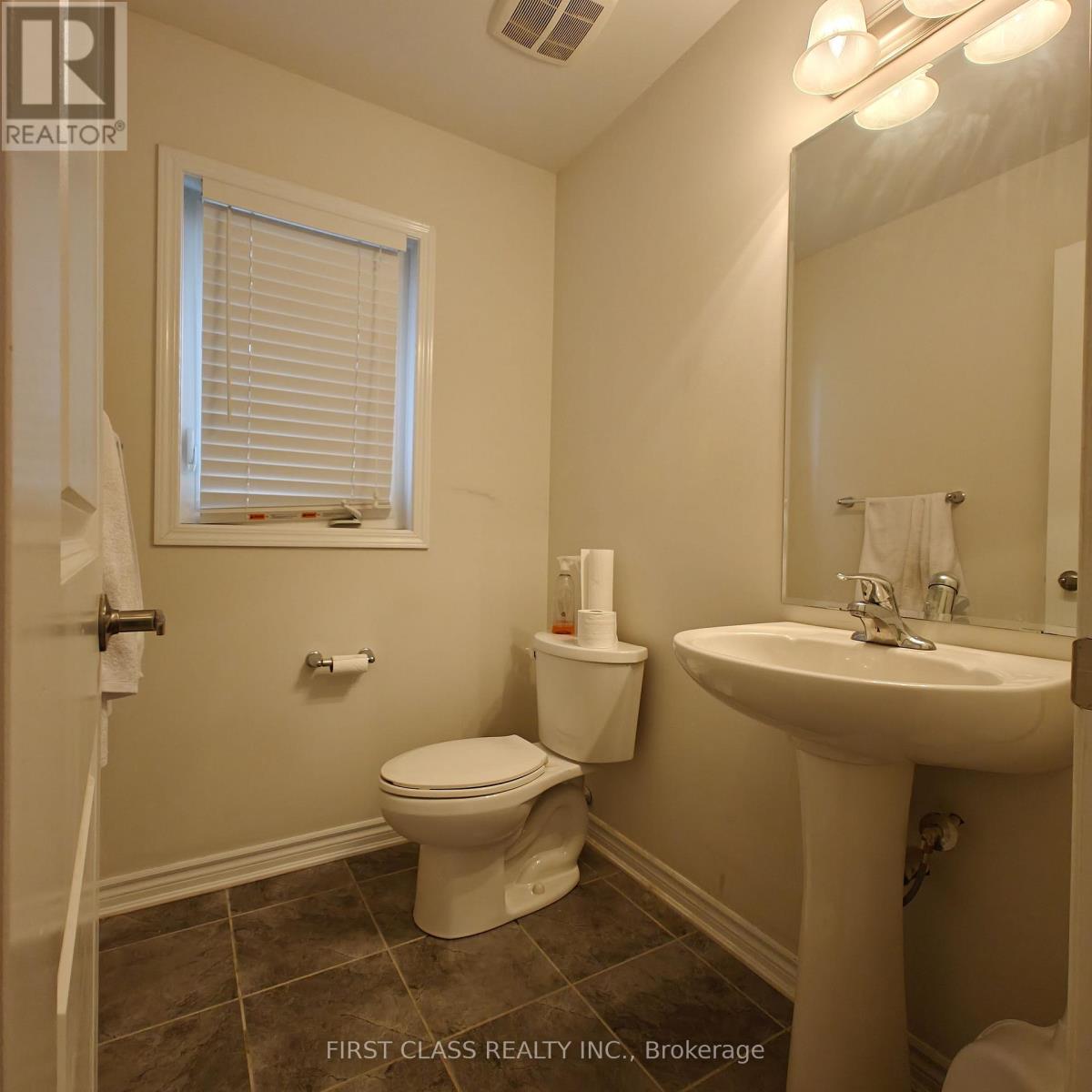 11 Tight Court, Milton, Ontario  L9T 8S3 - Photo 24 - W12482662