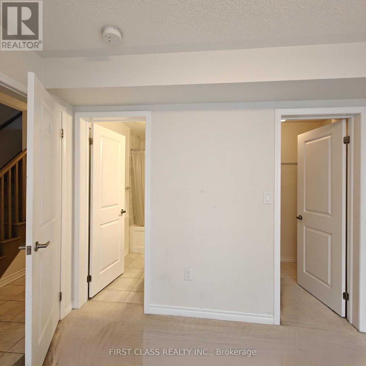 11 Tight Court, Milton, Ontario  L9T 8S3 - Photo 27 - W12482662