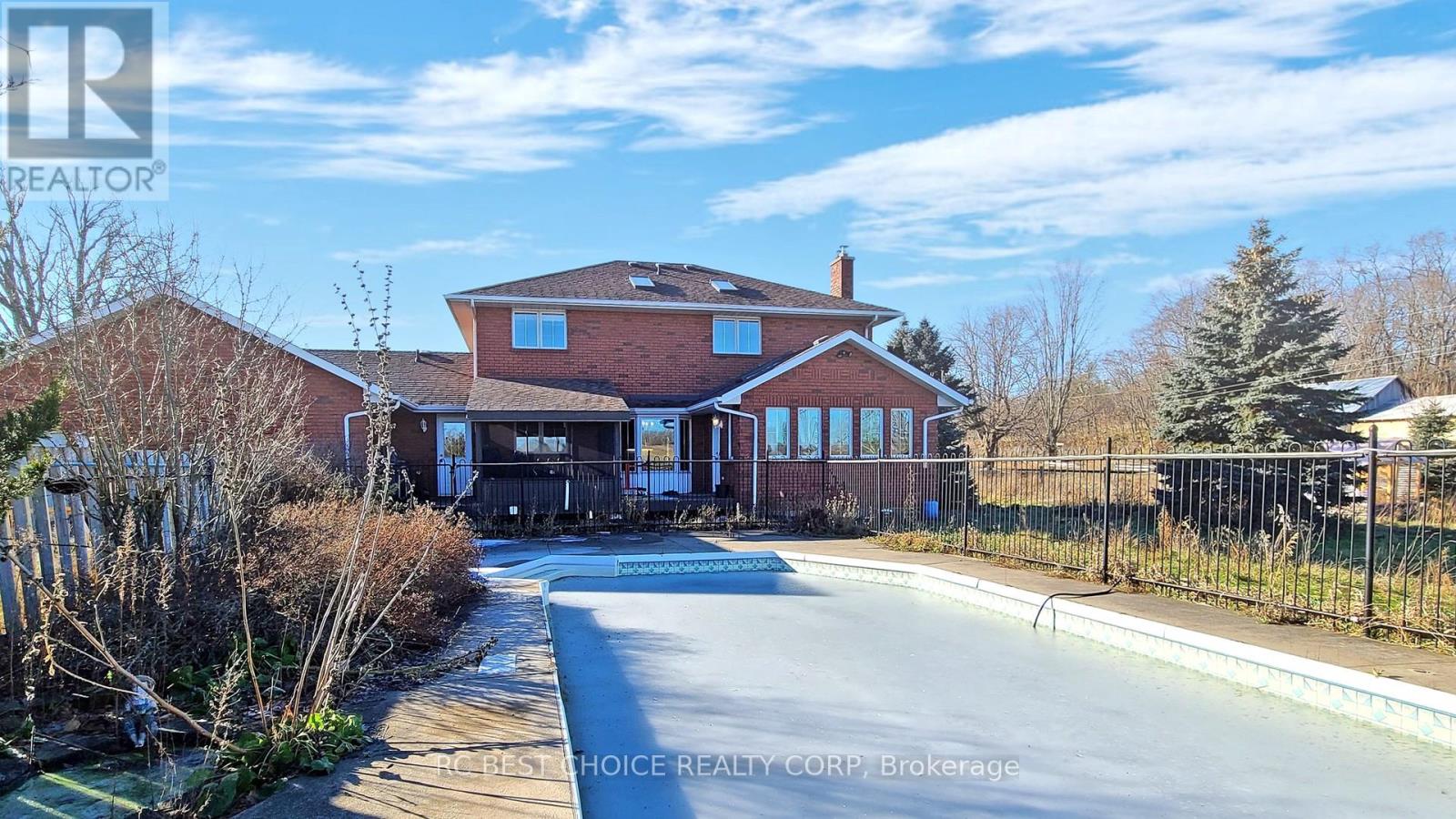571 Hickory Beach Road, Kawartha Lakes, Ontario  K0M 1N0 - Photo 8 - X12482663