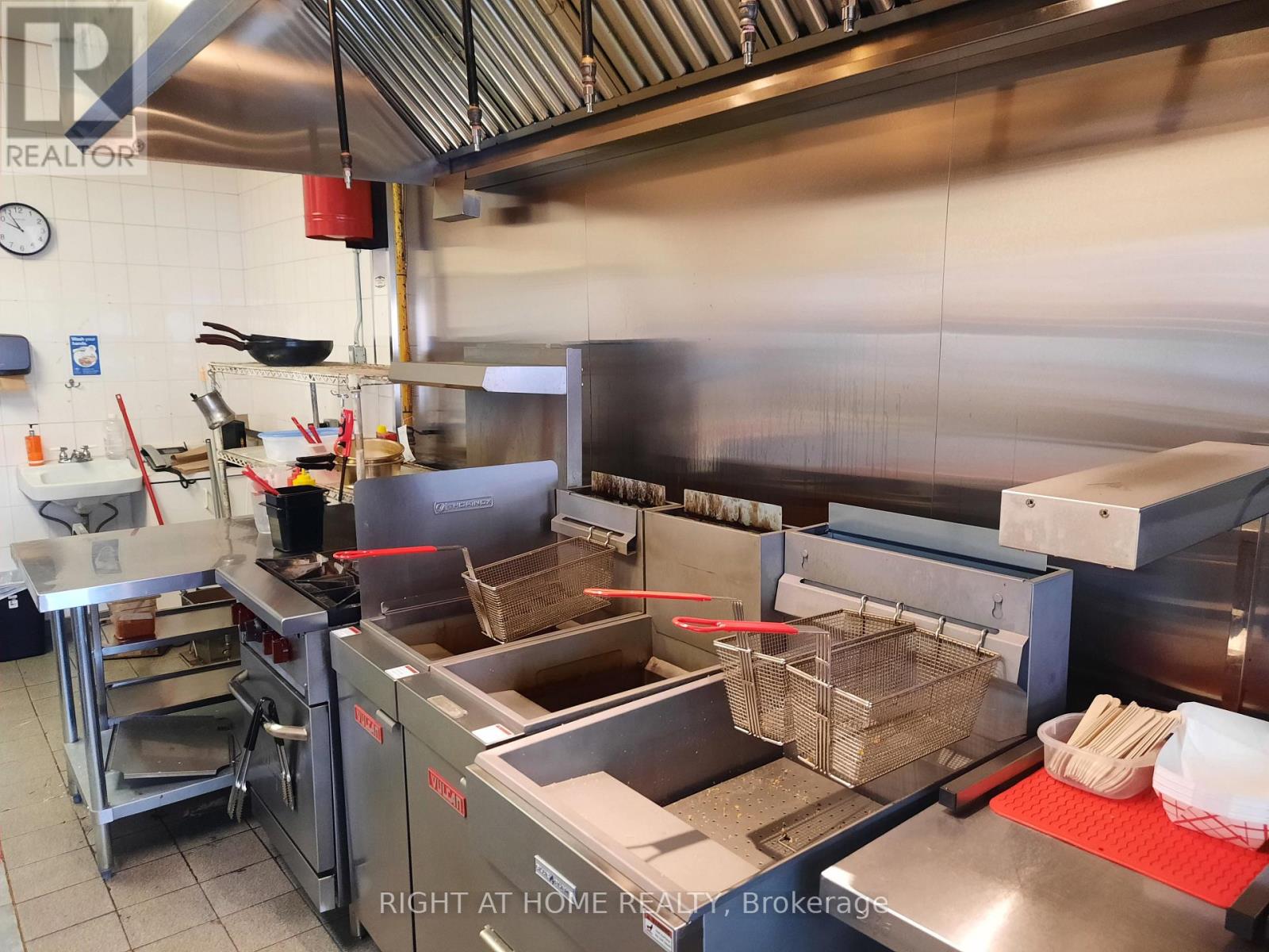 287 King Street E, Kitchener, Ontario  N2G 2L2 - Photo 3 - X12482670
